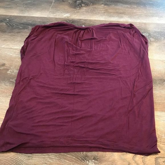 🍁50% Off Sale 🍁 Gap Shirt - Picture 2 of 3